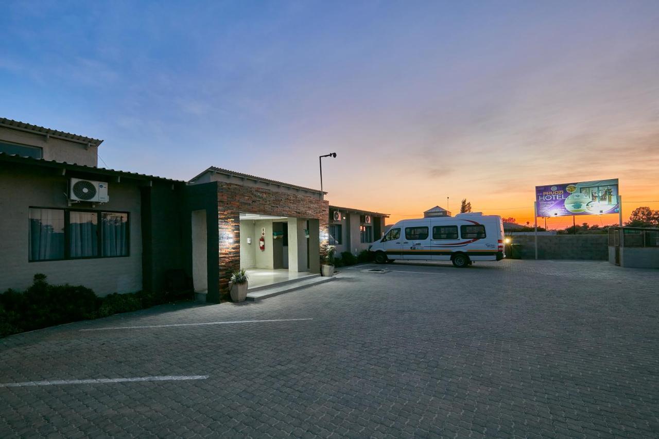 Phudzi Hotel Letlhakane Bagian luar foto