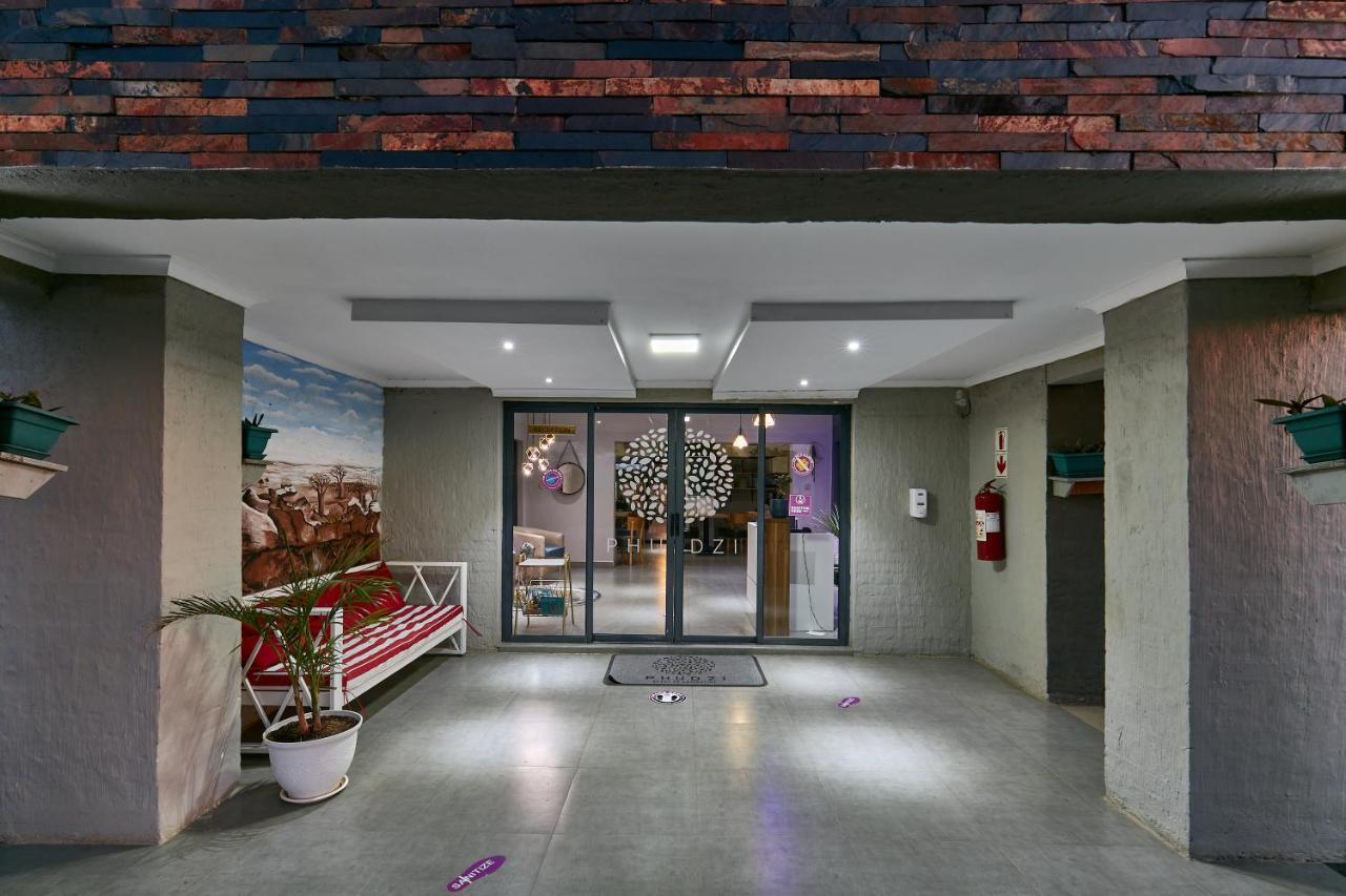 Phudzi Hotel Letlhakane Bagian luar foto
