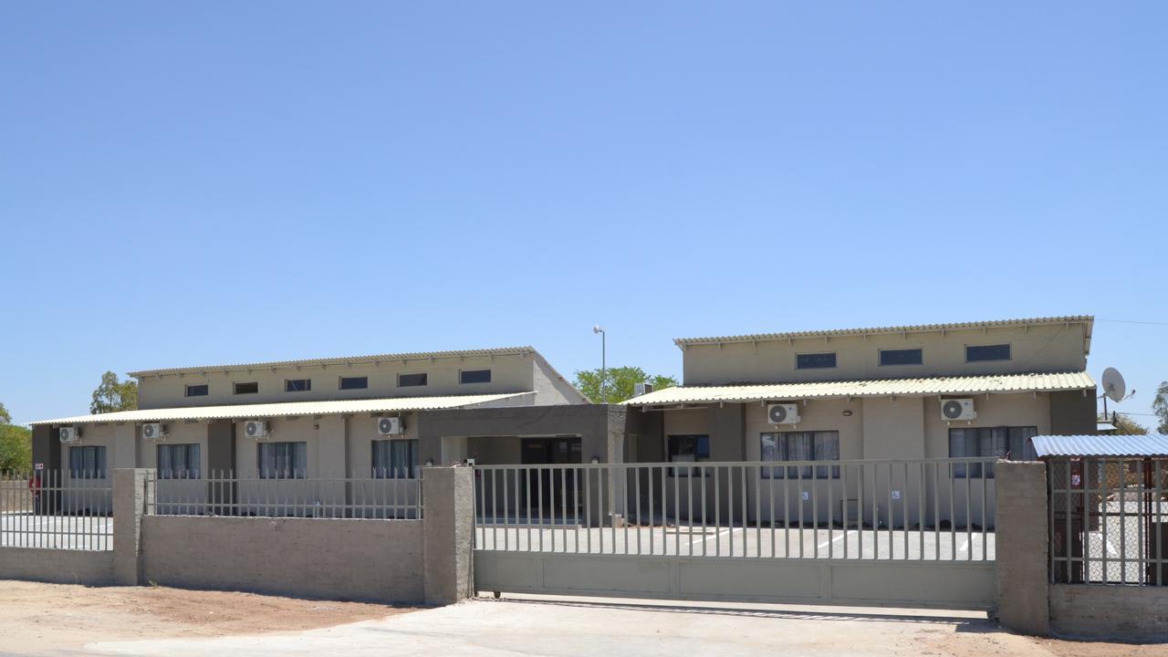 Phudzi Hotel Letlhakane Bagian luar foto